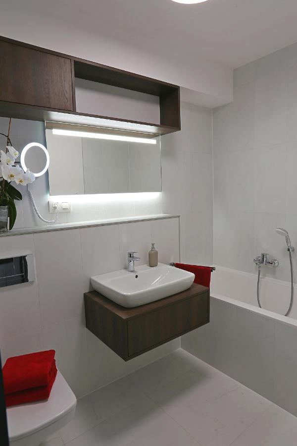 Modern Apartment Near The City Centre Urban Bratislava Exterior photo